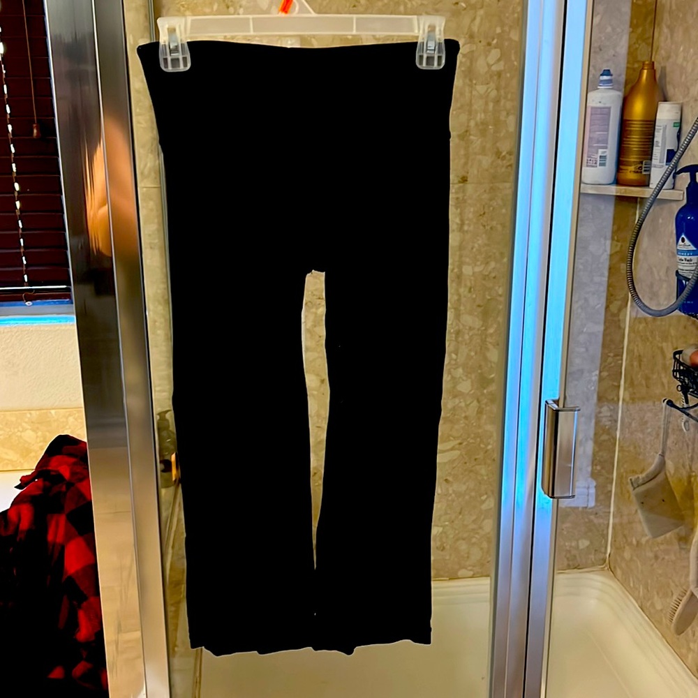 Split calf capris